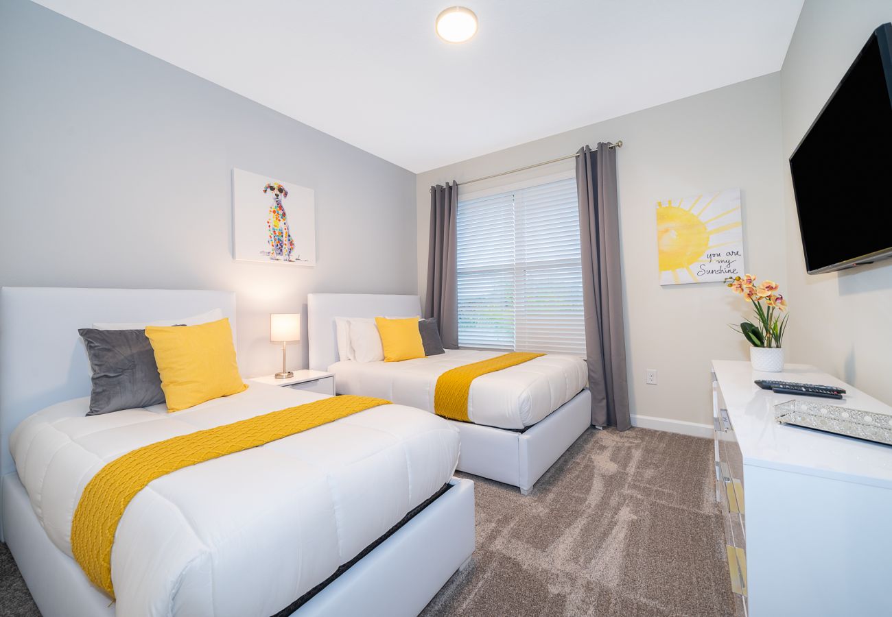 Villa in Kissimmee - Fabulous Villa 5Beds/5Bath/Pool/Jacuzzi/5Min From Disney