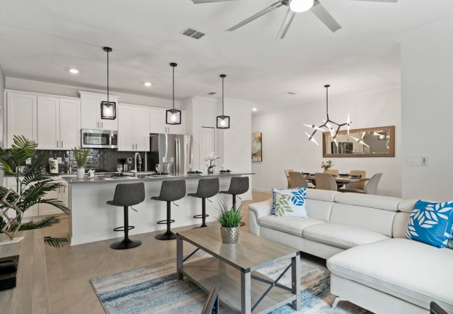 Townhouse in Kissimmee - Restful Townhouse 4Bed/3Bath/Pool/5Min From Disney Townhouse in Kissimmee - Restful Townhouse 4Bed/3Bath/Pool/5Min From Disney