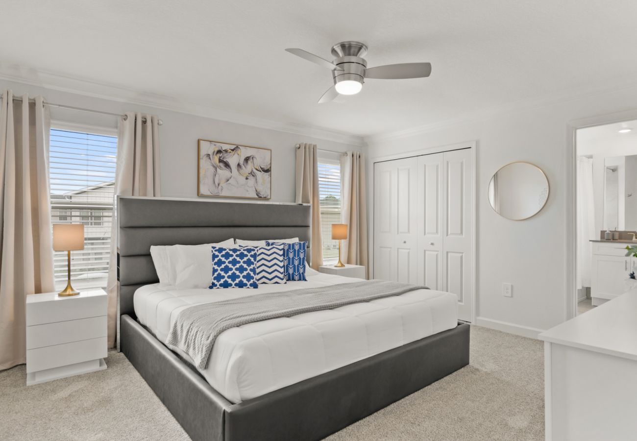 Townhouse in Kissimmee - Restful Townhouse 4Bed/3Bath/Pool/5Min From Disney