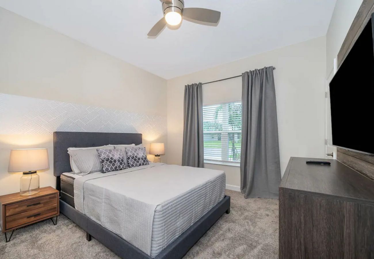 Townhouse in Champions Gate - Wonderful Townhouse 4Beds/3Bath/Pool/18Min From Disney
