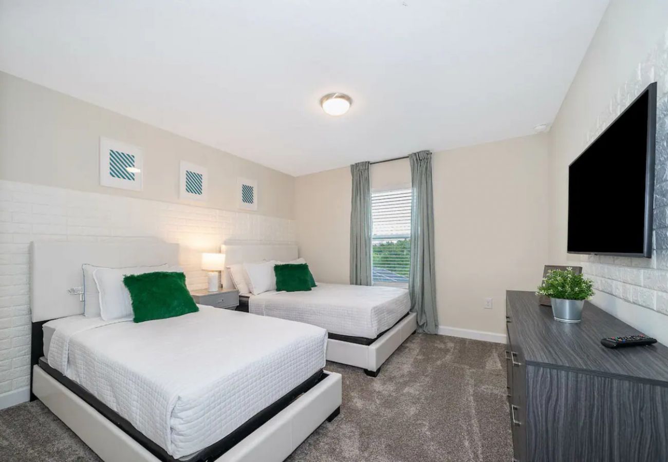 Townhouse in Champions Gate - Wonderful Townhouse 4Beds/3Bath/Pool/18Min From Disney