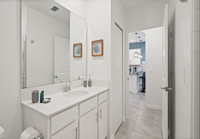 Apartment in Davenport - Amazing Condo 2Beds/2Baths/18Min From Disney Apartment in Davenport - Amazing Condo 2Beds/2Baths/18Min From Disney