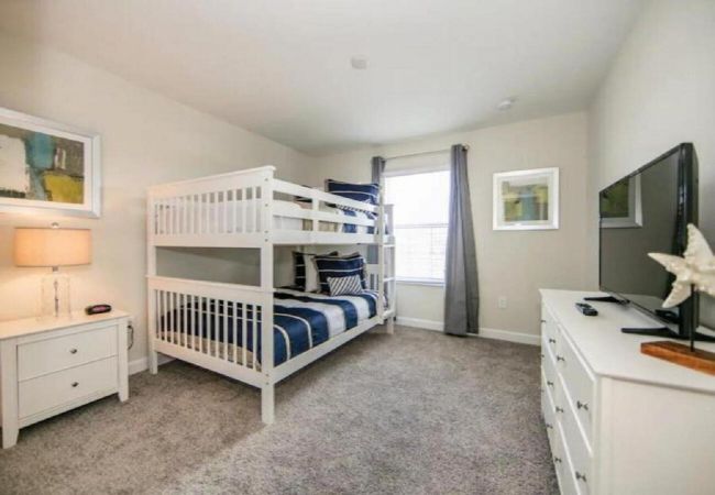 Townhouse in Kissimmee - Enjoyable Townhouse 4Bed/3Bath/Pool/5Min From Disney Townhouse in Kissimmee - Enjoyable Townhouse 4Bed/3Bath/Pool/5Min From Disney