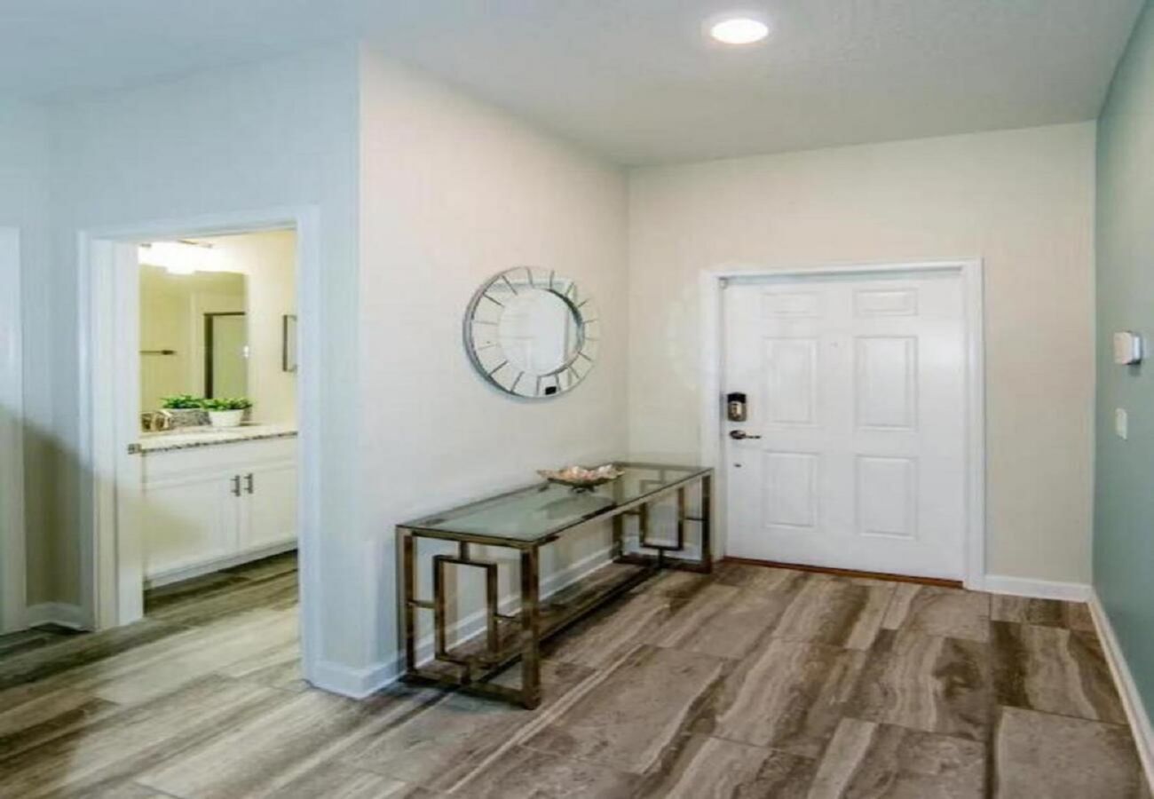 Townhouse in Kissimmee - Enjoyable Townhouse 4Bed/3Bath/Pool/5Min From Disney