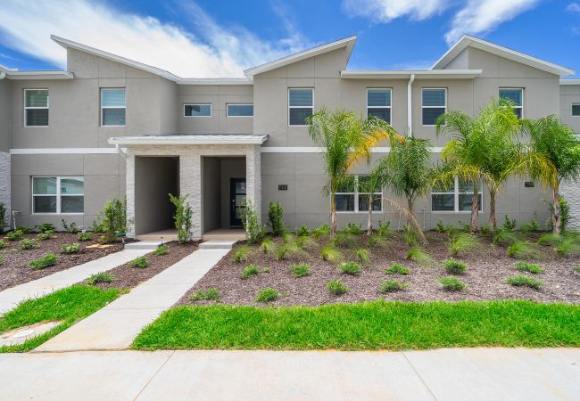 Townhouse in Davenport - Delightful Townhouse 4Beds/3Bath/Pool/18Min From Disney