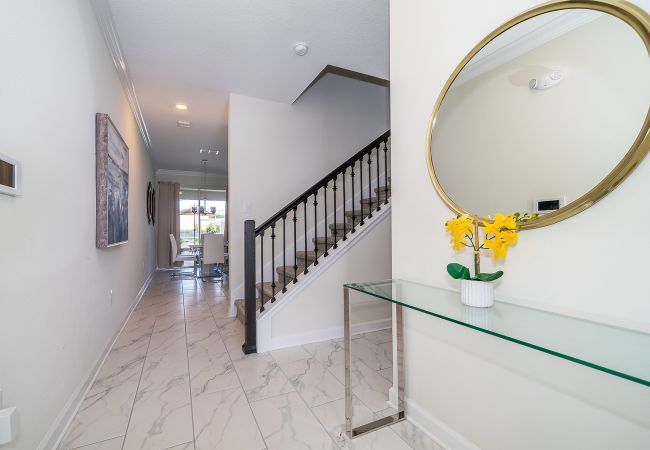 Townhouse in Davenport - Delightful Townhouse 4Beds/3Bath/Pool/18Min From Disney Townhouse in Davenport - Delightful Townhouse 4Beds/3Bath/Pool/18Min From Disney