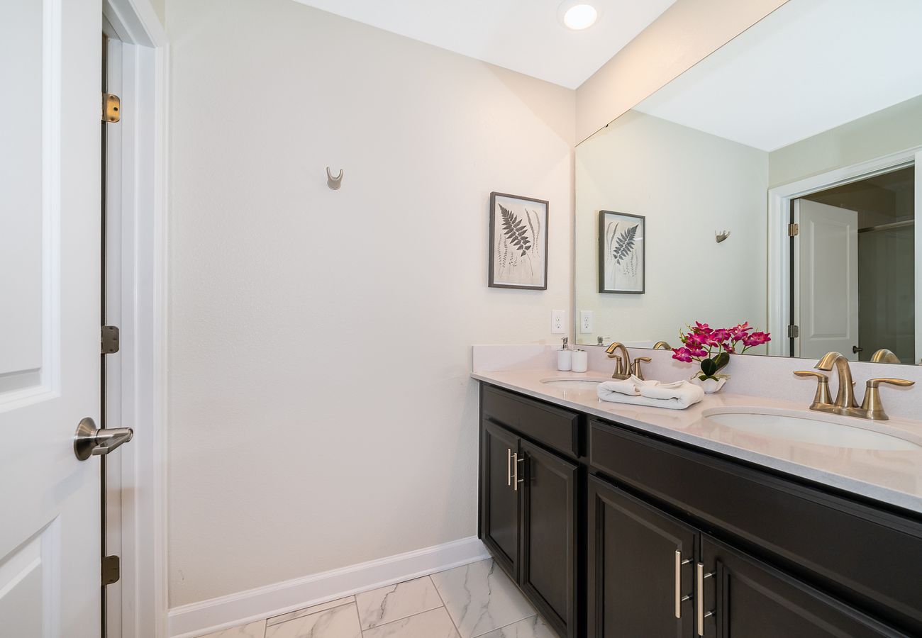 Townhouse in Davenport - Delightful Townhouse 4Beds/3Bath/Pool/18Min From Disney