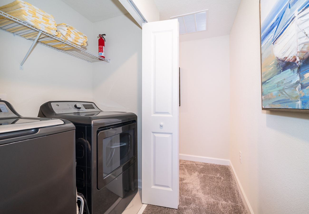Townhouse in Davenport - Delightful Townhouse 4Beds/3Bath/Pool/18Min From Disney