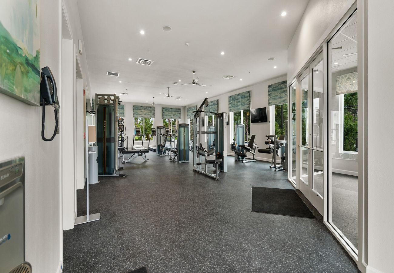 Townhouse in Kissimmee - Elegant Townhouse 4Bed/3Bath/Pool/5Min From Disney