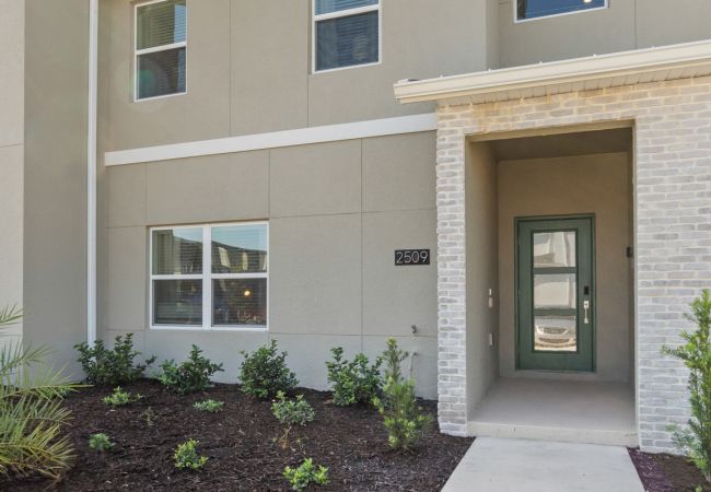 Townhouse in Kissimmee - Brand New Townhouse 4Bed/3Bath/Pool/5Min Disney Townhouse in Kissimmee - Brand New Townhouse 4Bed/3Bath/Pool/5Min Disney