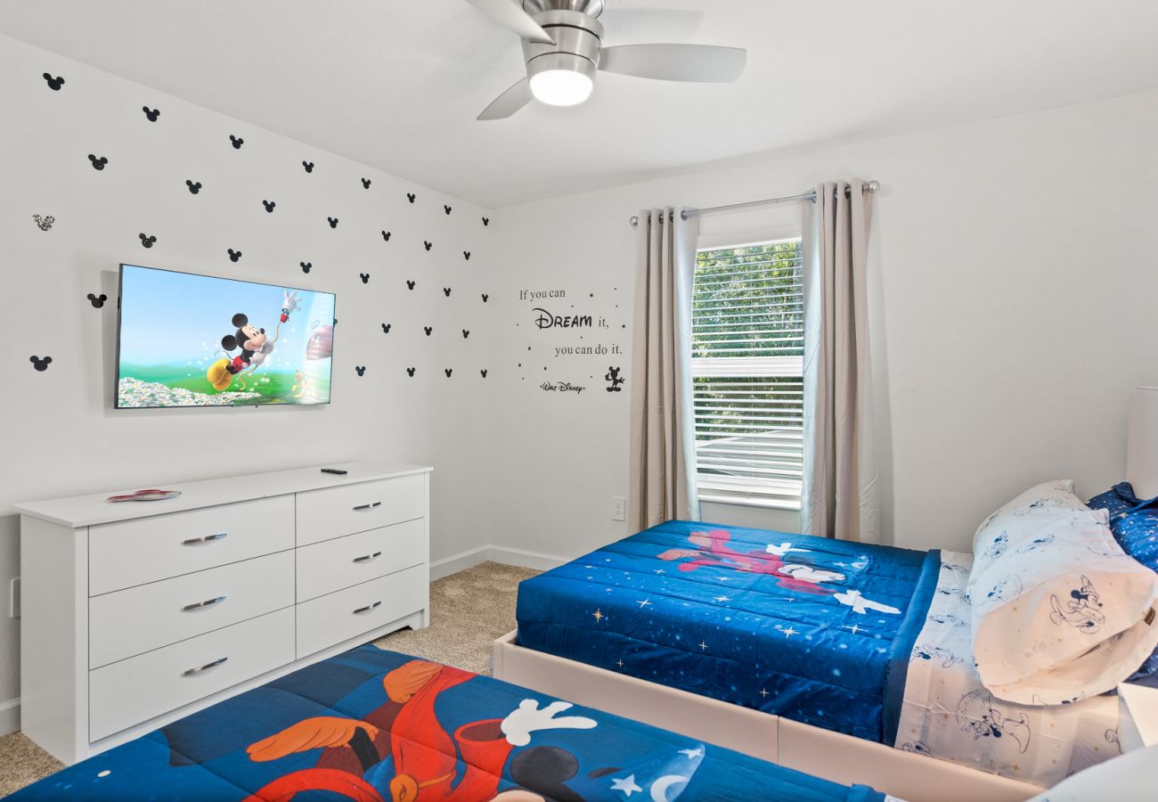 Townhouse in Kissimmee - Brand New Townhouse 4Bed/3Bath/Pool/5Min Disney