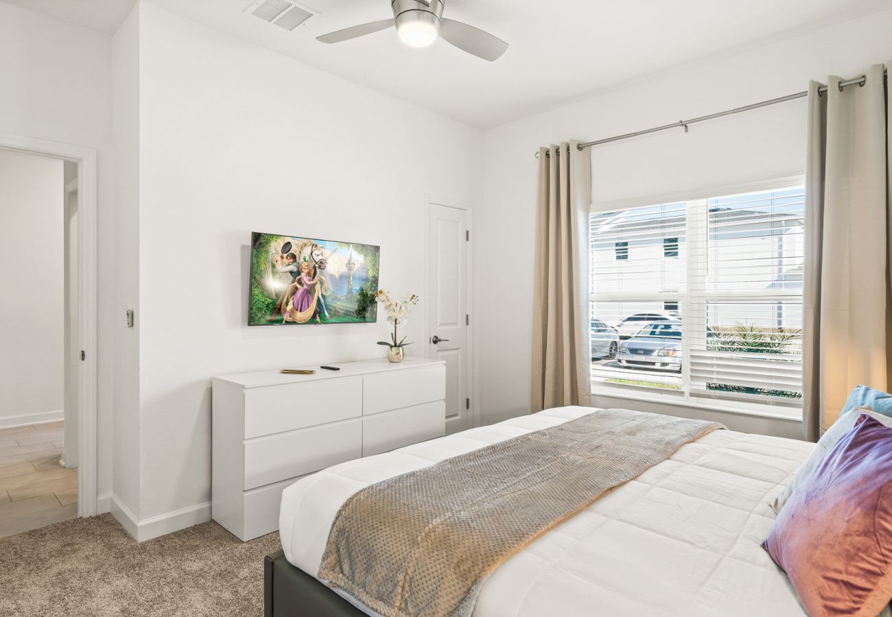 Townhouse in Kissimmee - Brand New Townhouse 4Bed/3Bath/Pool/5Min Disney