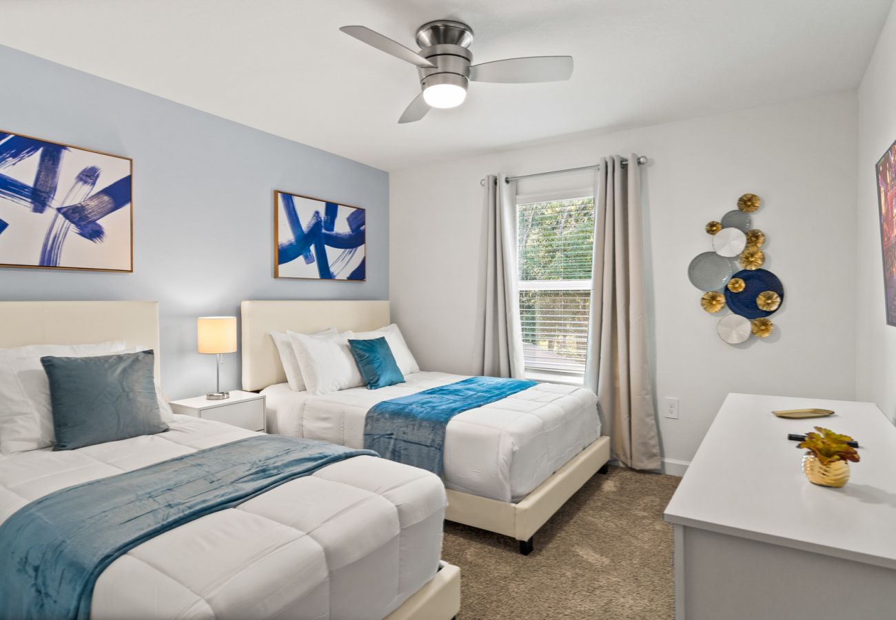 Townhouse in Kissimmee - Brand New Townhouse 4Bed/3Bath/Pool/5Min Disney