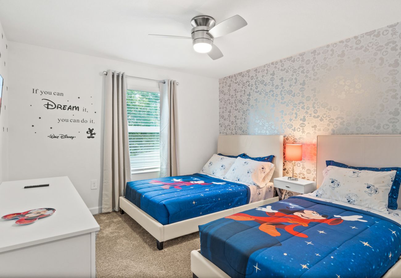 Townhouse in Kissimmee - Brand New Townhouse 4Bed/3Bath/Pool/5Min Disney
