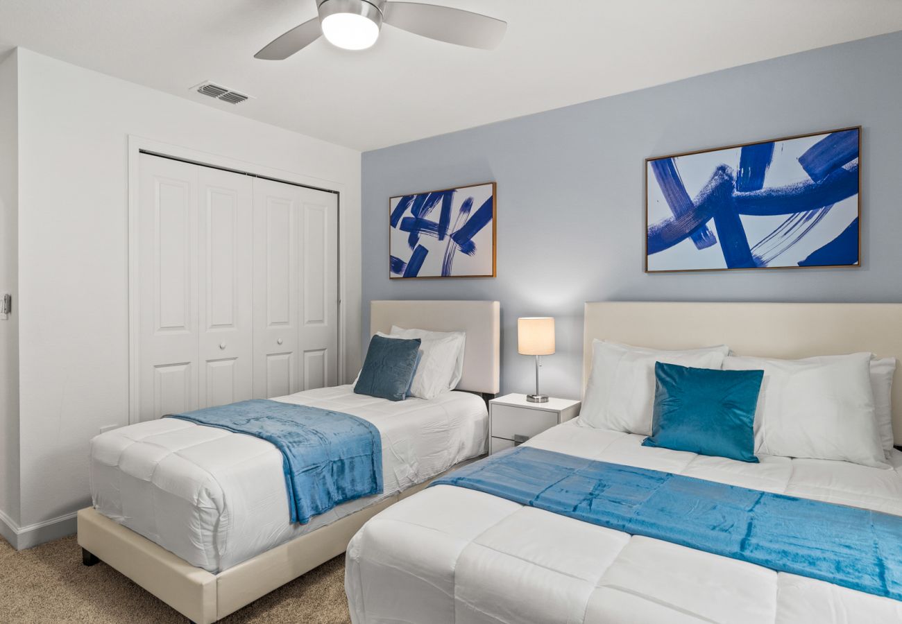 Townhouse in Kissimmee - Brand New Townhouse 4Bed/3Bath/Pool/5Min Disney