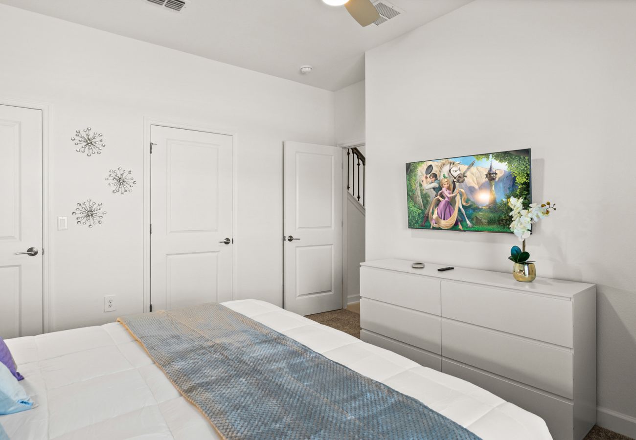 Townhouse in Kissimmee - Brand New Townhouse 4Bed/3Bath/Pool/5Min Disney
