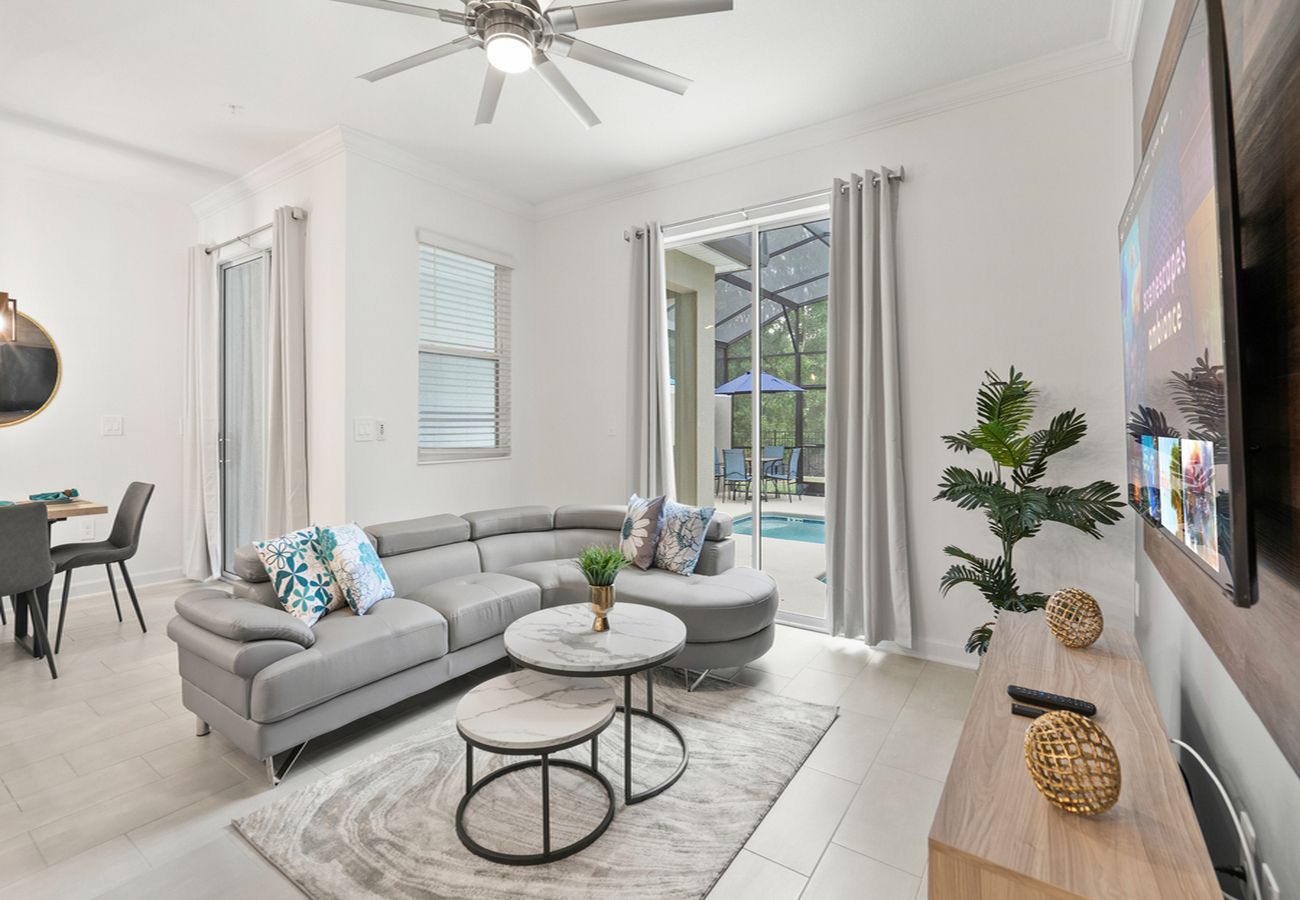 Townhouse in Kissimmee - Awesome Townhouse 4Bed/3Bath/Pool/5Min Disney