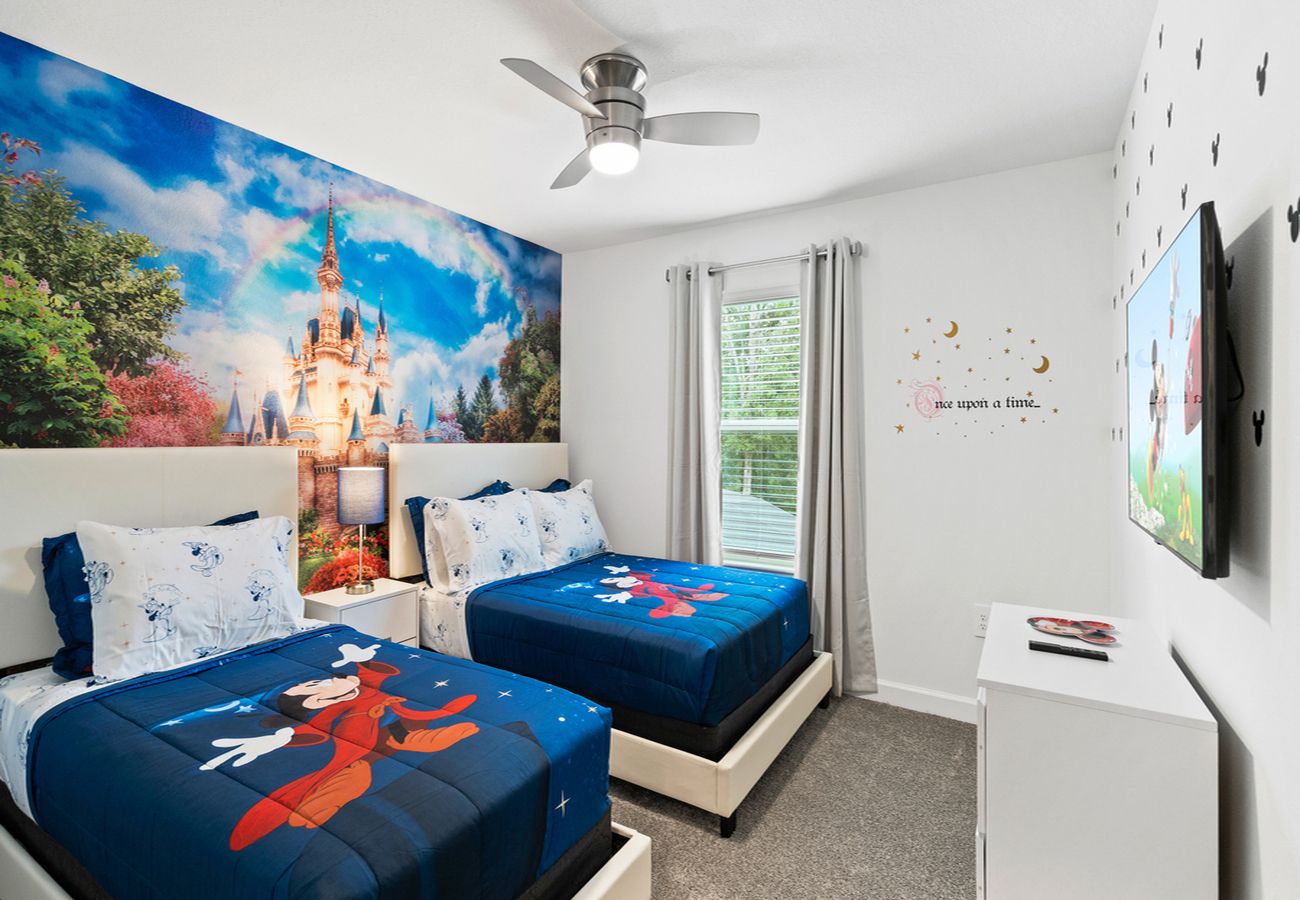 Townhouse in Kissimmee - Awesome Townhouse 4Bed/3Bath/Pool/5Min Disney