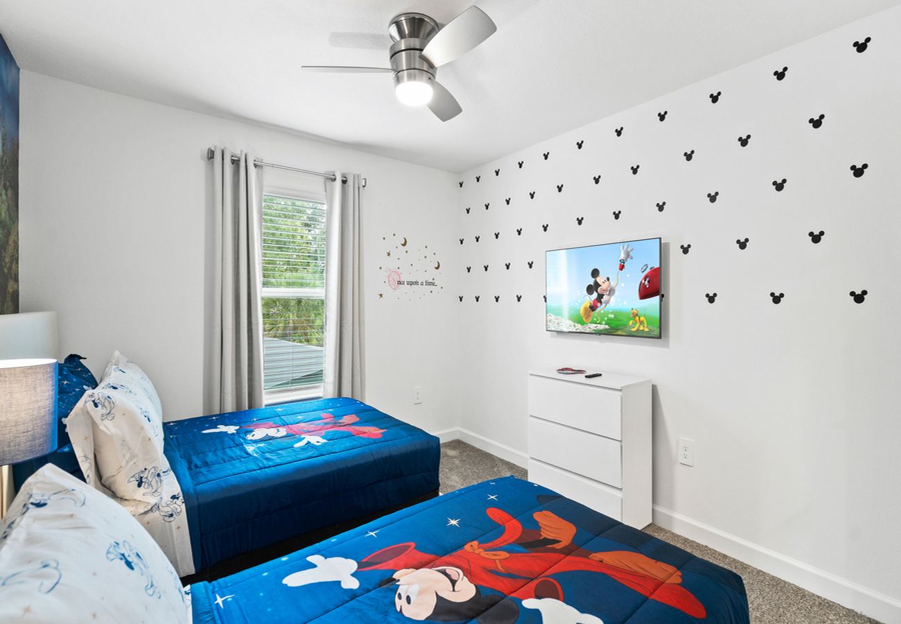 Townhouse in Kissimmee - Awesome Townhouse 4Bed/3Bath/Pool/5Min Disney