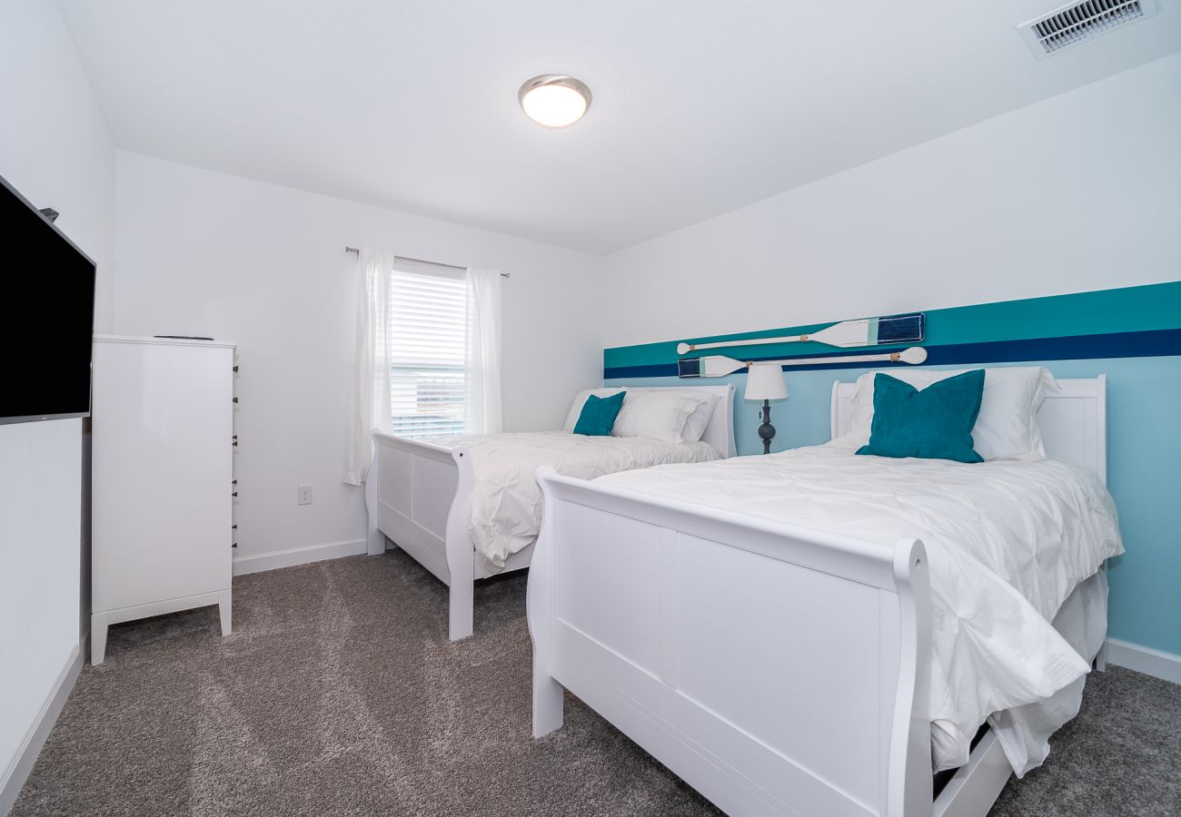 Townhouse in Kissimmee - Homey Townhouse 4Bed/3Bath/Pool/5Min Disney