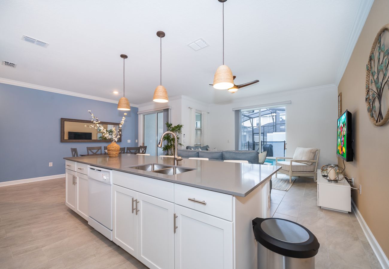 Townhouse in Kissimmee - Homey Townhouse 4Bed/3Bath/Pool/5Min Disney