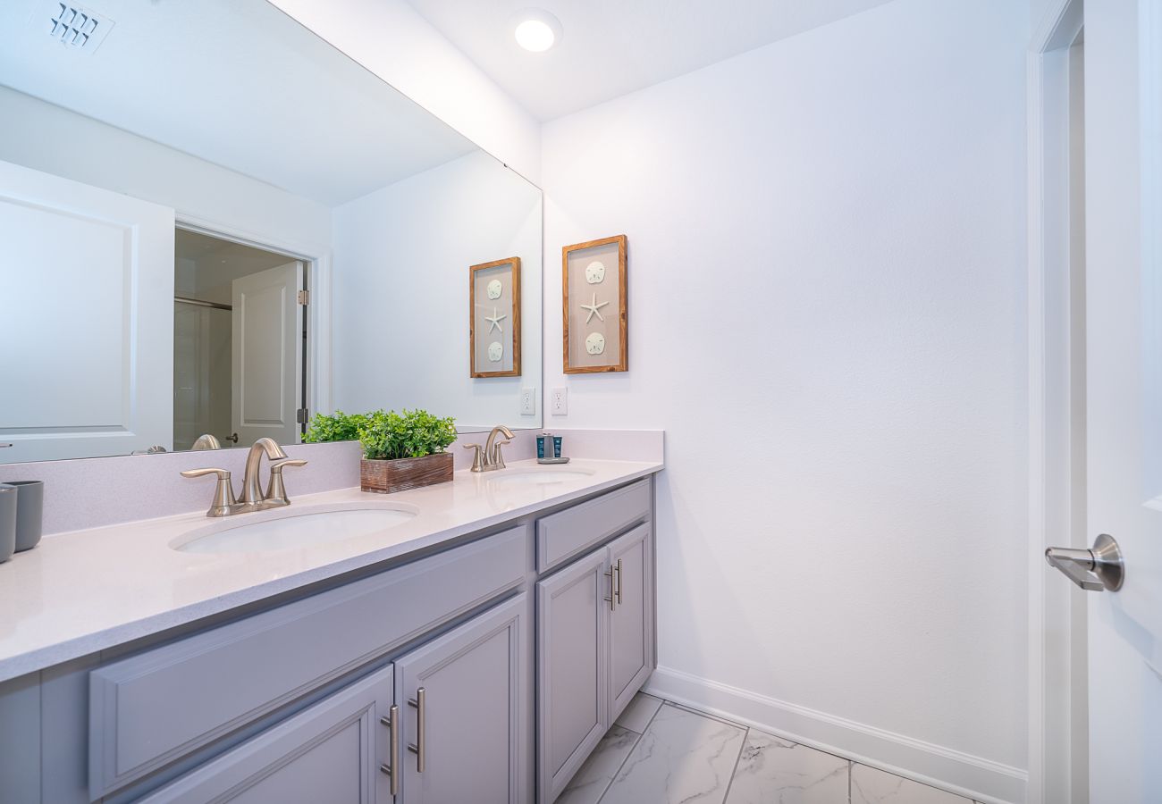 Townhouse in Kissimmee - Decorous Townhouse 4Bed/3Baths/Pool/5Min Disney