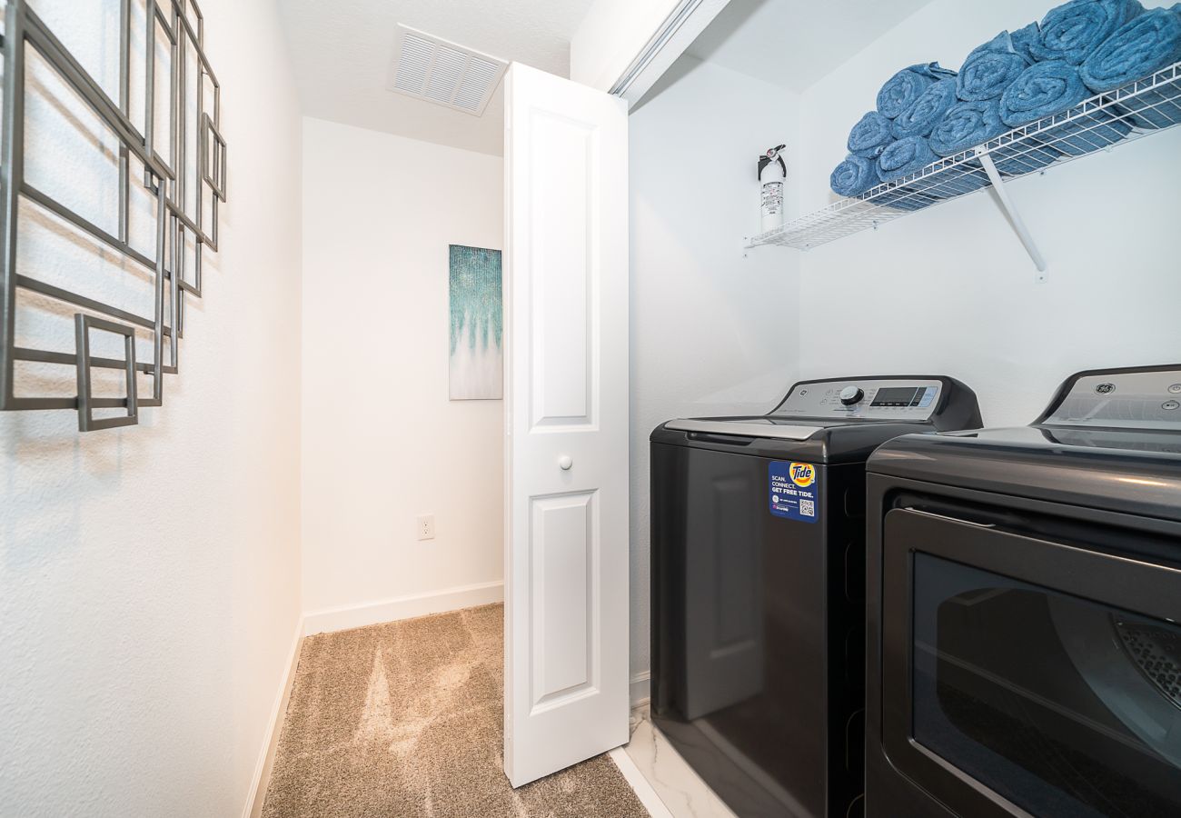 Townhouse in Kissimmee - Decorous Townhouse 4Bed/3Baths/Pool/5Min Disney