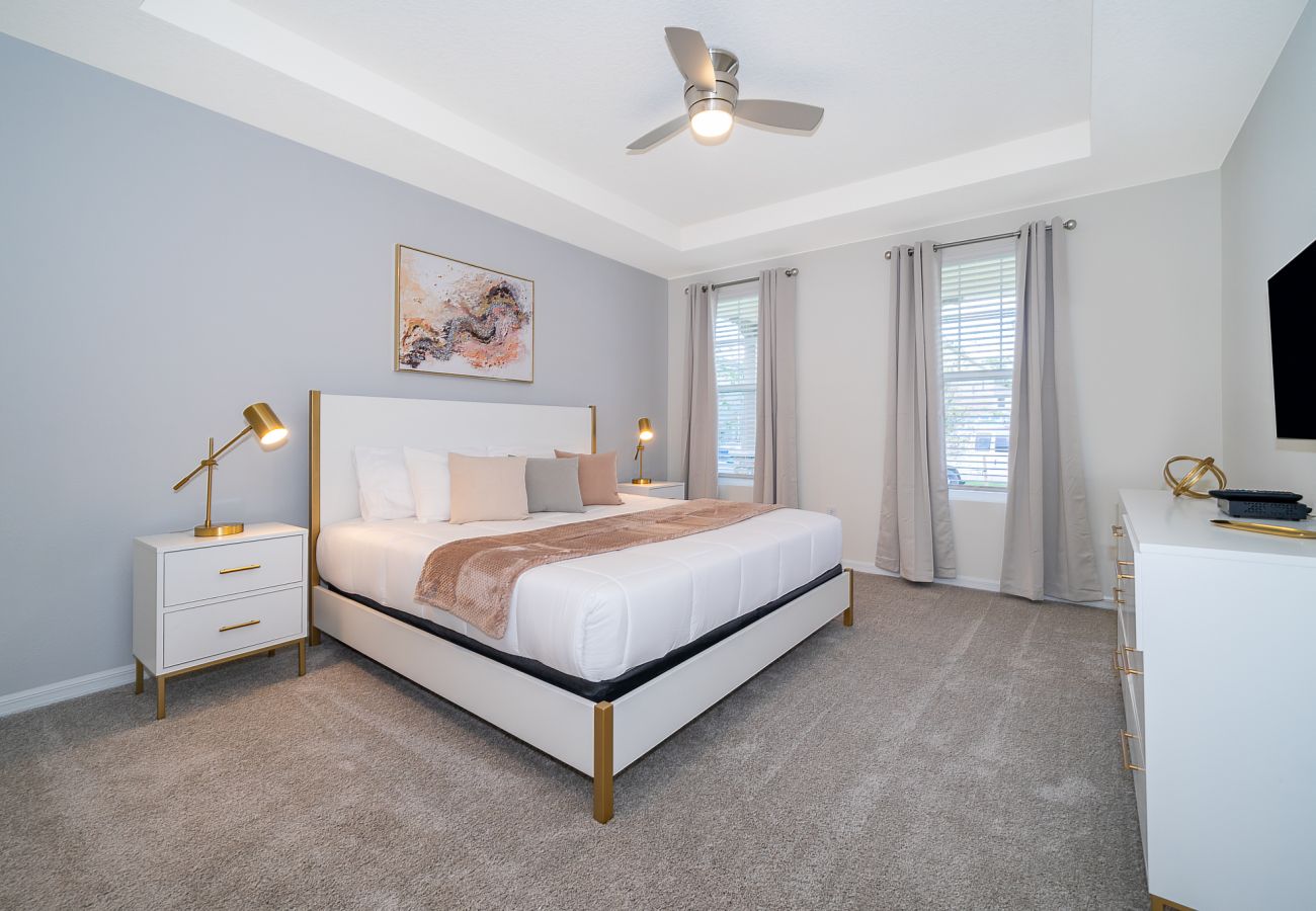 Villa in Kissimmee - Splendour Villa Solara 6Bed/5Bath/Pool/Jacuzzi/18 Min from Disney