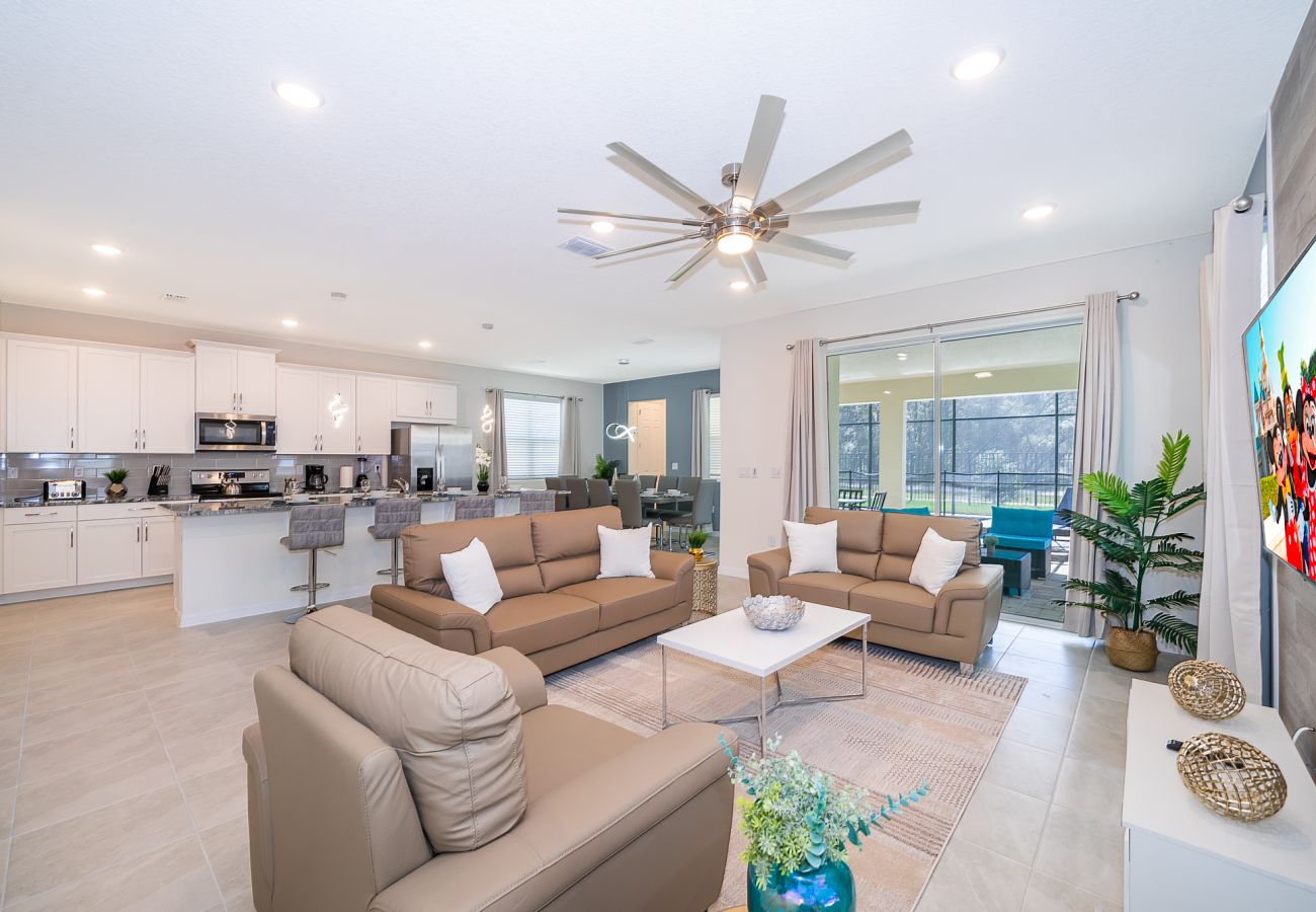 Villa in Kissimmee - Splendour Villa Solara 6Bed/5Bath/Pool/Jacuzzi/18 Min from Disney