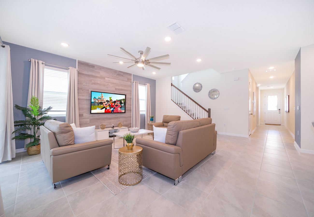 Villa in Kissimmee - Splendour Villa Solara 6Bed/5Bath/Pool/Jacuzzi/18 Min from Disney