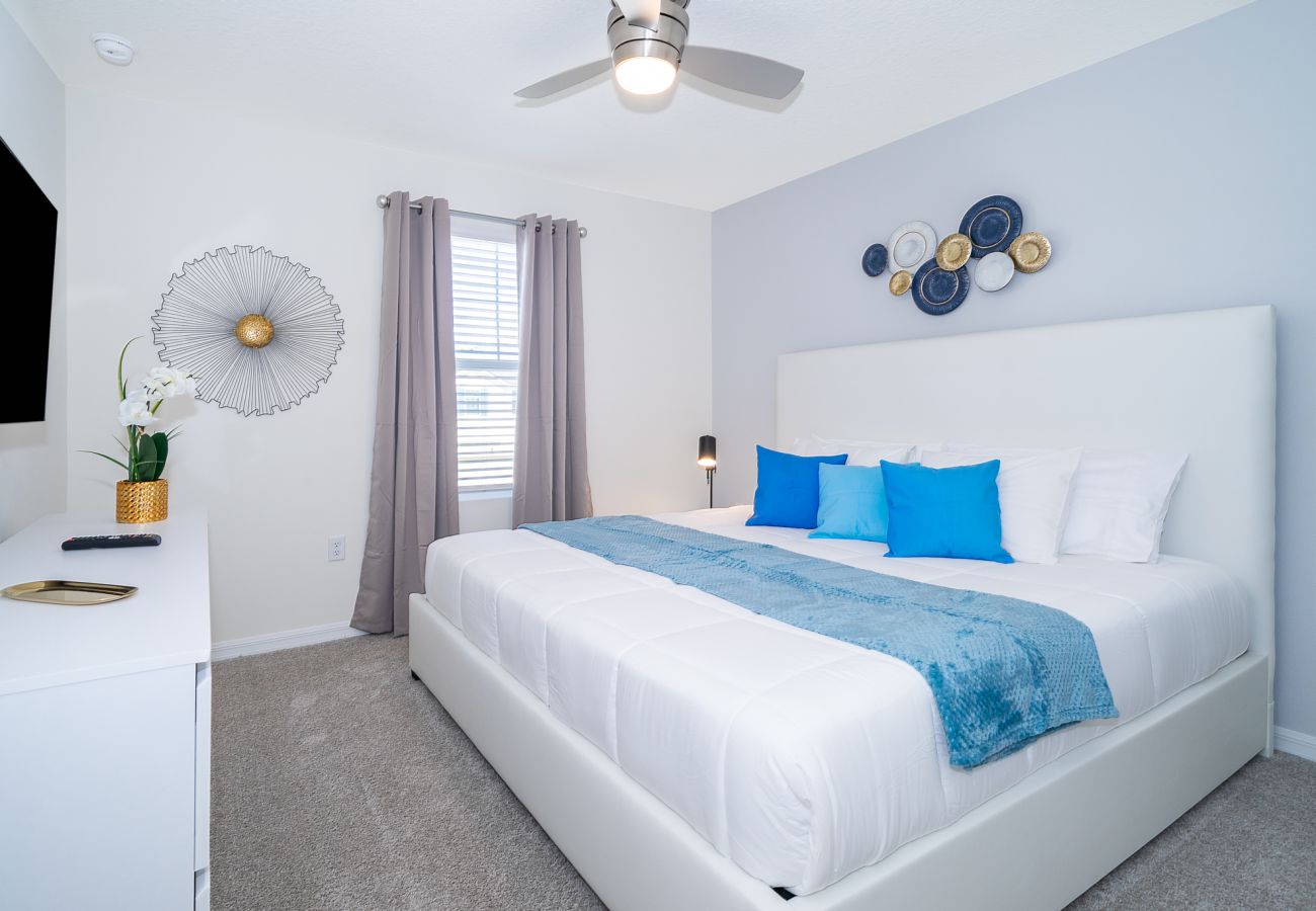 Villa in Kissimmee - Splendour Villa Solara 6Bed/5Bath/Pool/Jacuzzi/18 Min from Disney