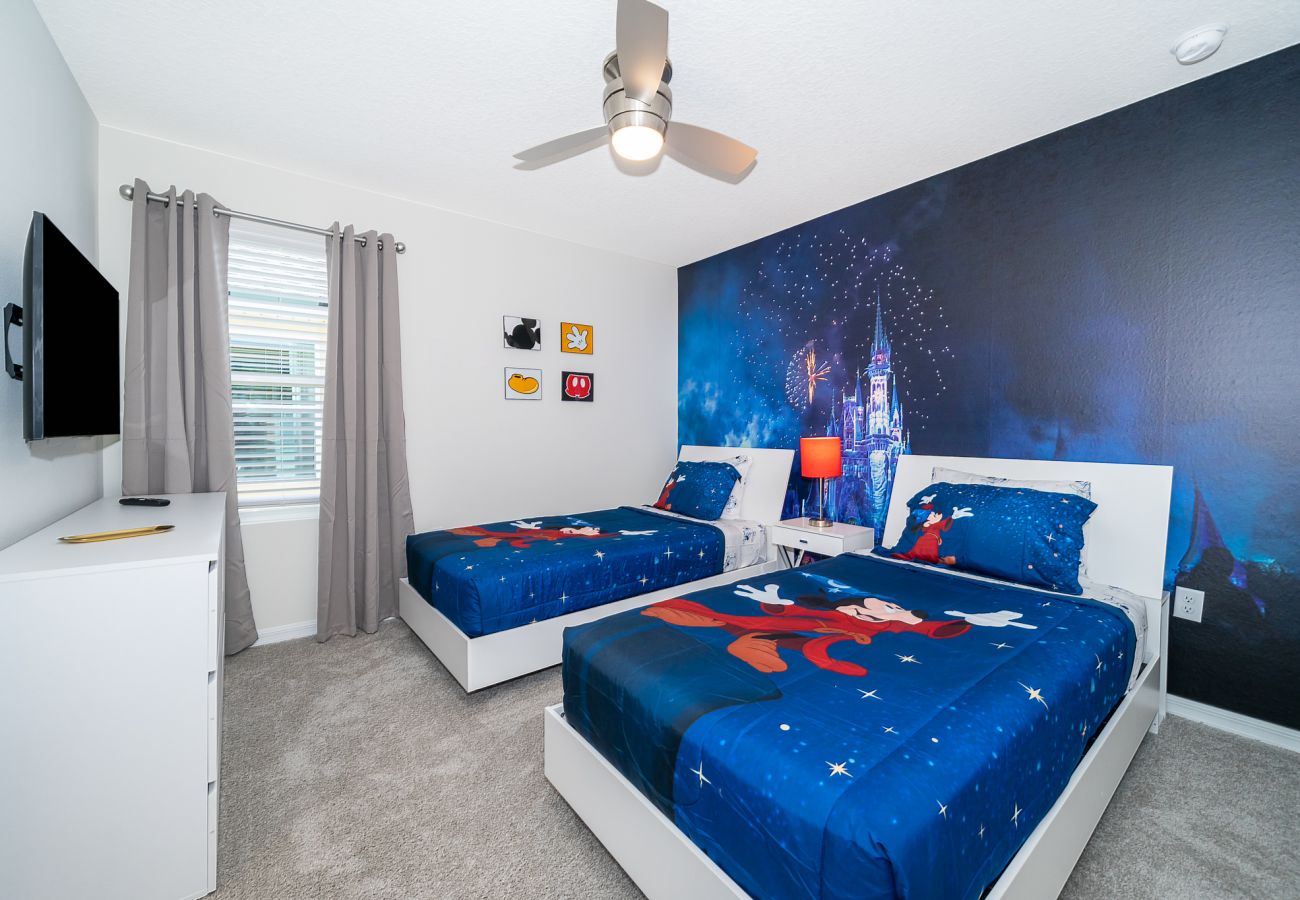 Villa in Kissimmee - Splendour Villa Solara 6Bed/5Bath/Pool/Jacuzzi/18 Min from Disney