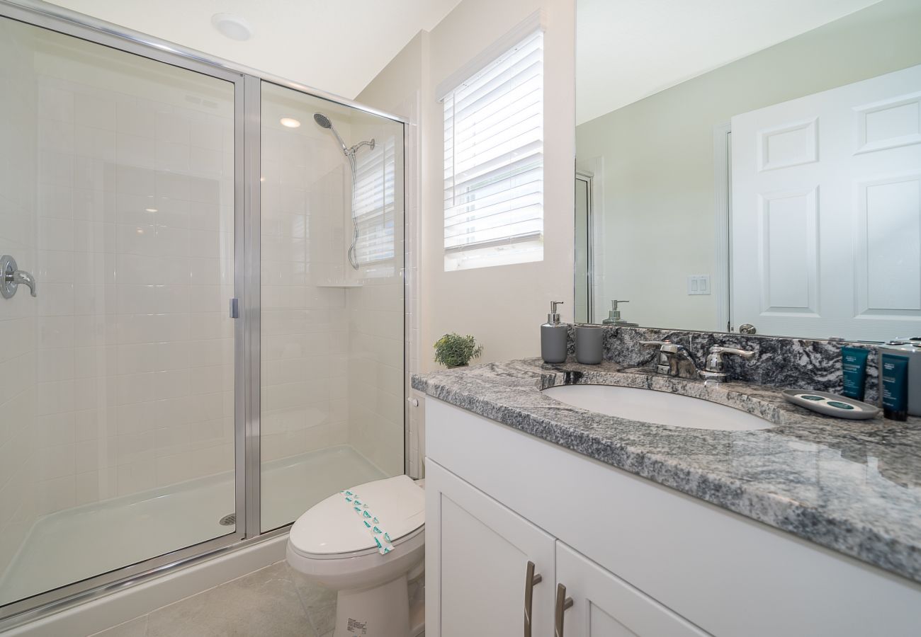 Villa in Kissimmee - Splendour Villa Solara 6Bed/5Bath/Pool/Jacuzzi/18 Min from Disney