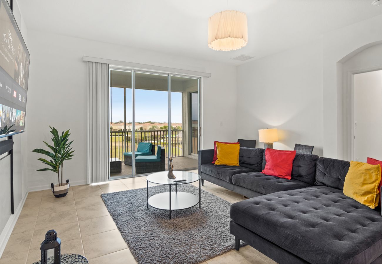 Apartment in Davenport - Stylish Condo 3Beds/2Baths/18Min from Disney