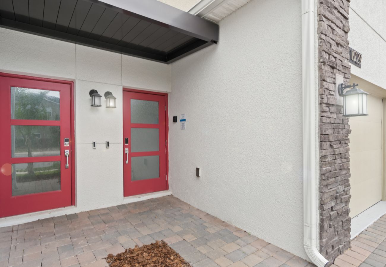 Apartment in Davenport - Stylish Condo 3Beds/2Baths/18Min from Disney