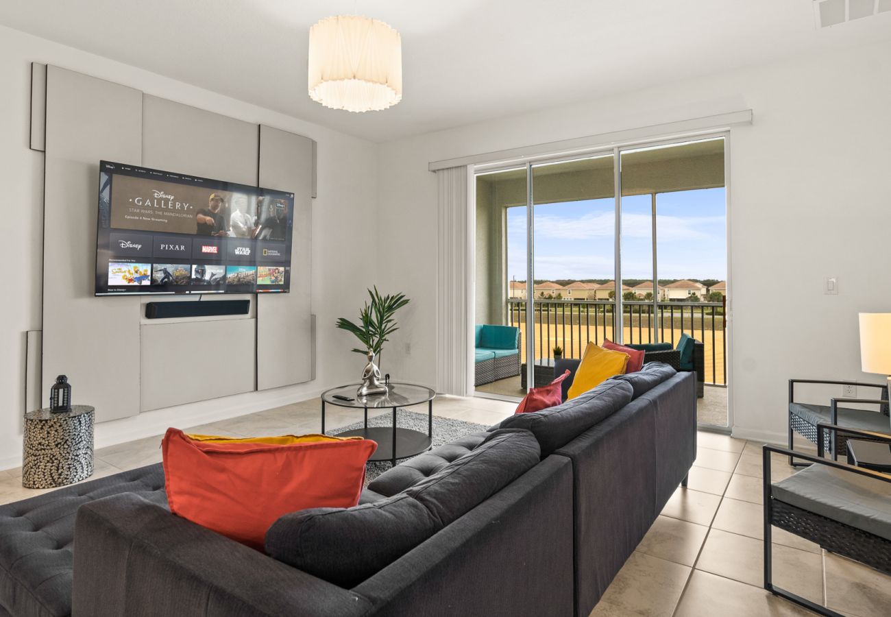 Apartment in Davenport - Stylish Condo 3Beds/2Baths/18Min from Disney