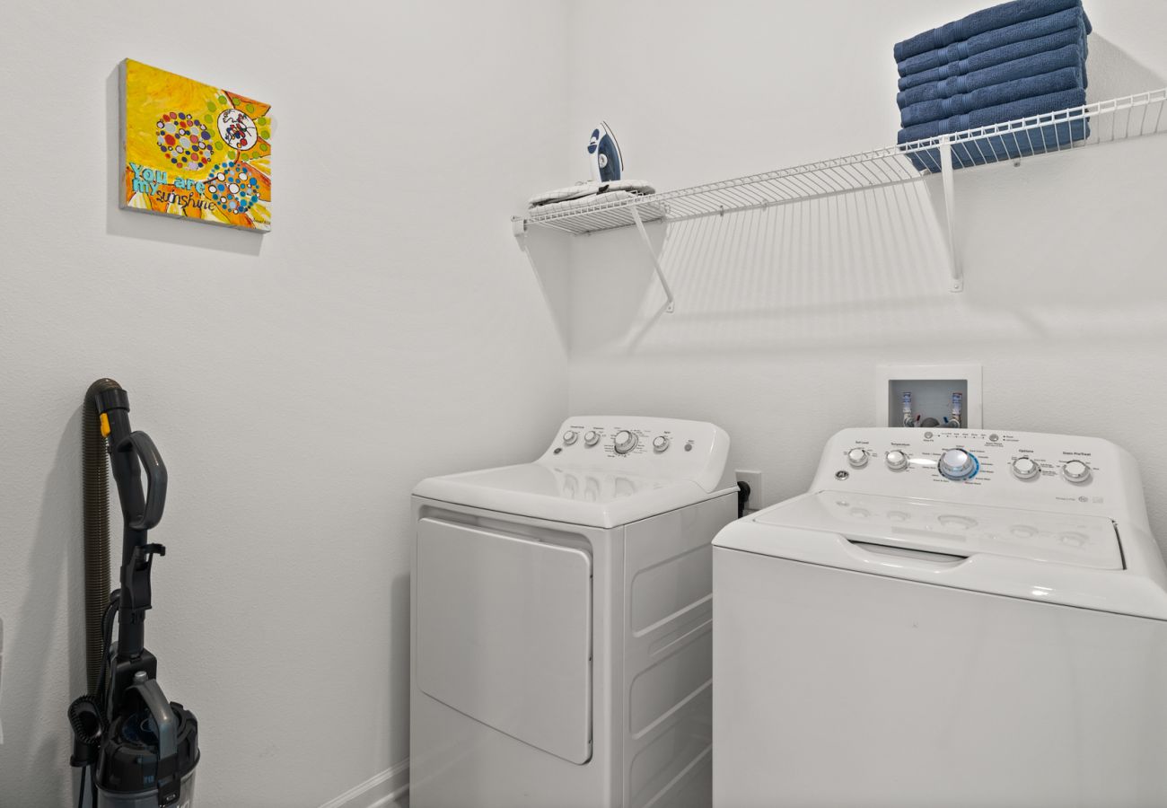 Apartment in Davenport - Stylish Condo 3Beds/2Baths/18Min from Disney