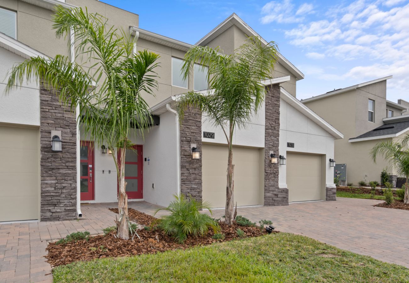 Apartment in Davenport - Stylish Condo 3Beds/2Baths/18Min from Disney