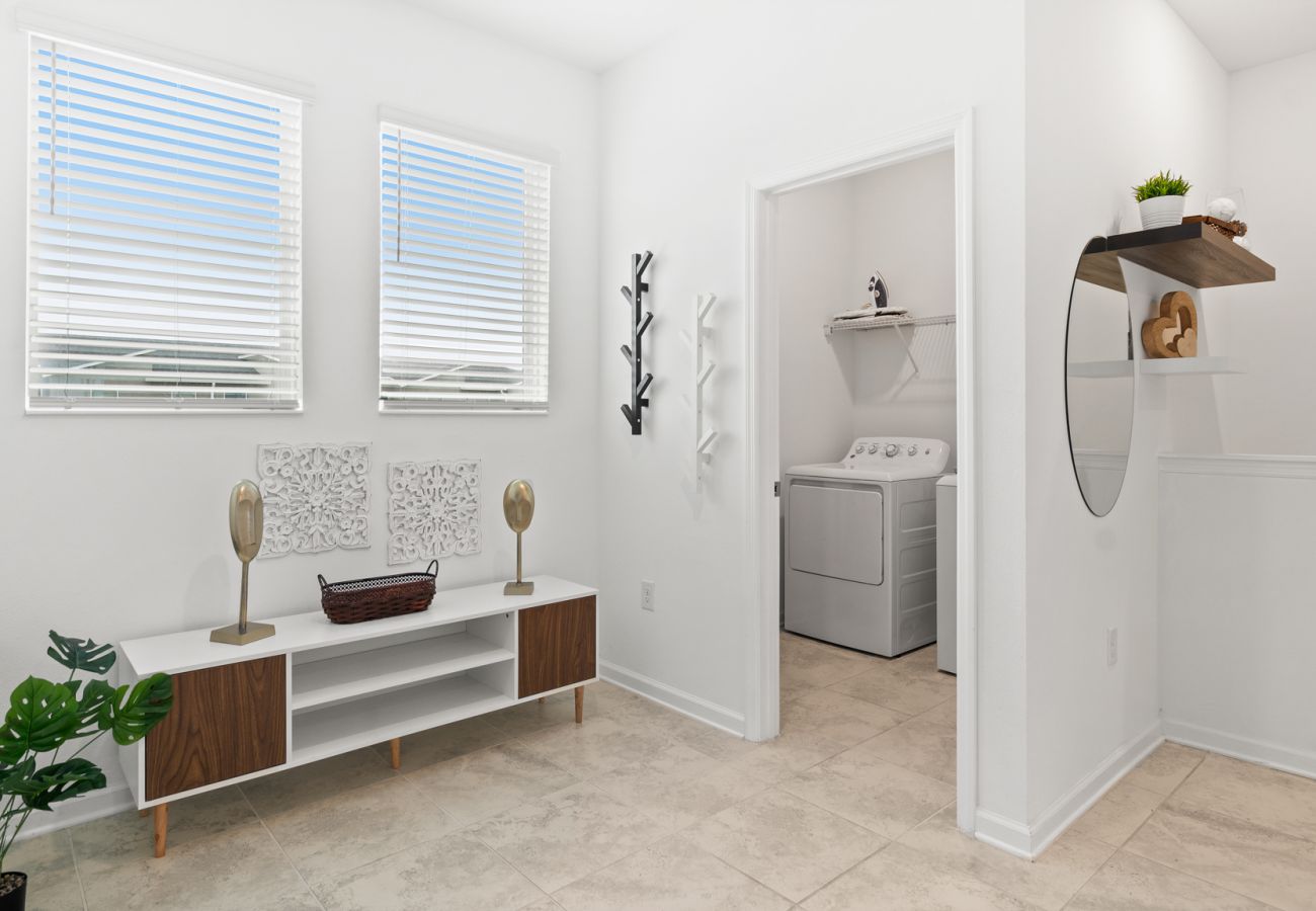 Apartment in Davenport - Stylish Condo 3Beds/2Baths/18Min from Disney