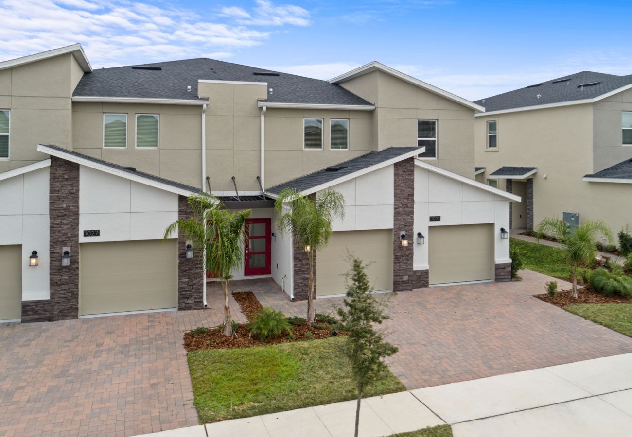 Apartment in Davenport - Stylish Condo 3Beds/2Baths/18Min from Disney