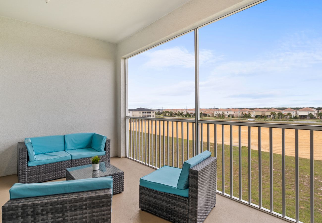 Apartment in Davenport - Stylish Condo 3Beds/2Baths/18Min from Disney