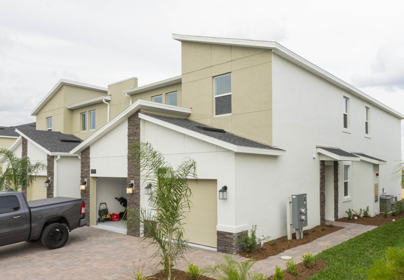 Apartment in Davenport - Sweet Condo 2Beds/2Baths/18Min Disney
