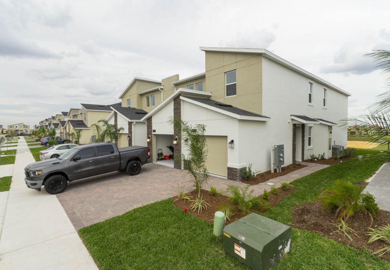 Apartment in Davenport - Sweet Condo 2Beds/2Baths/18Min Disney