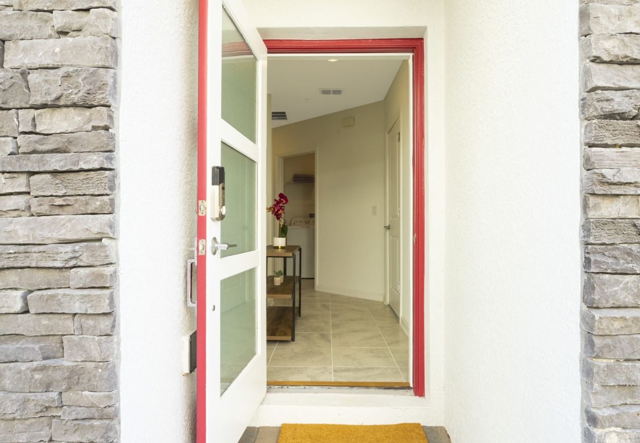 Apartment in Davenport - Beautiful Condo 2Beds/2Baths/18Min Disney