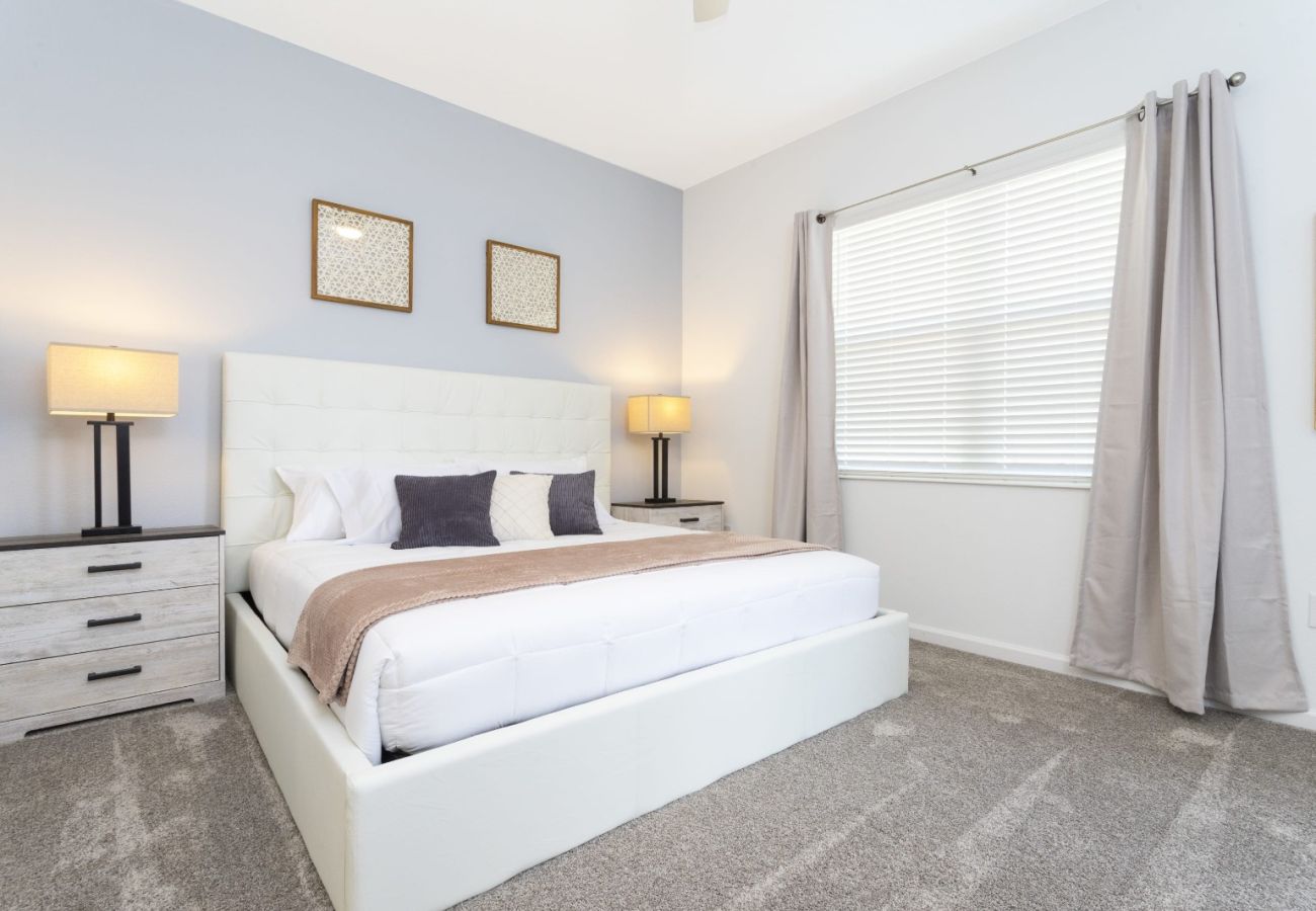 Apartment in Davenport - Beautiful Condo 2Beds/2Baths/18Min Disney