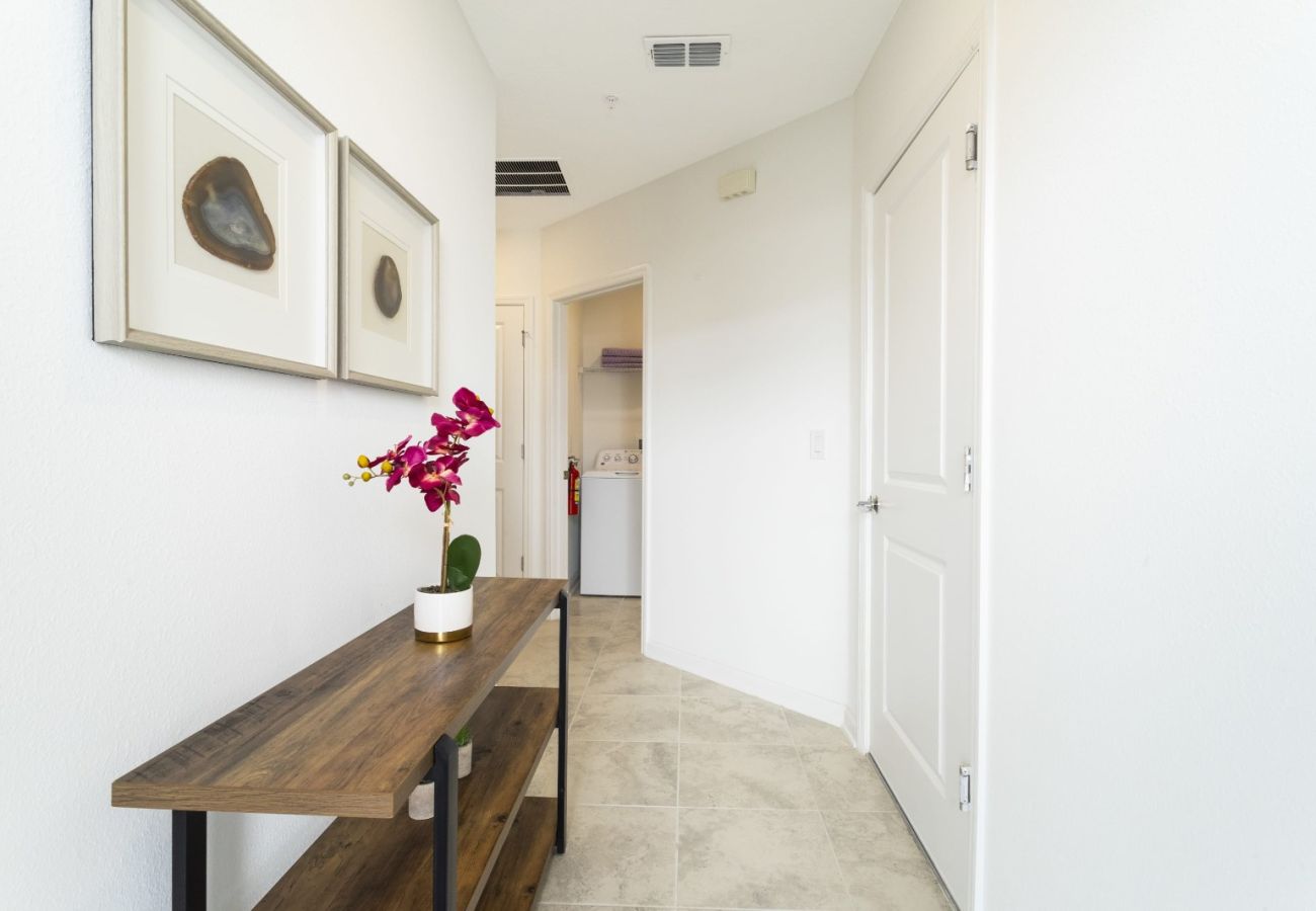 Apartment in Davenport - Beautiful Condo 2Beds/2Baths/18Min Disney