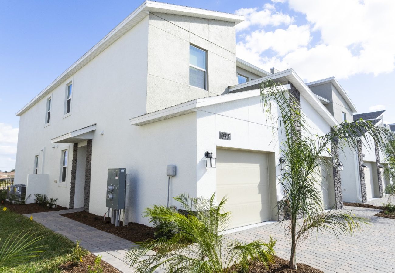 Apartment in Davenport - Beautiful Condo 2Beds/2Baths/18Min Disney