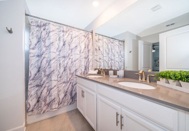 Townhouse in Kissimmee - Amazing Townhouse 4Bed/3Bath/Pool/5Min Disney Townhouse in Kissimmee - Amazing Townhouse 4Bed/3Bath/Pool/5Min Disney