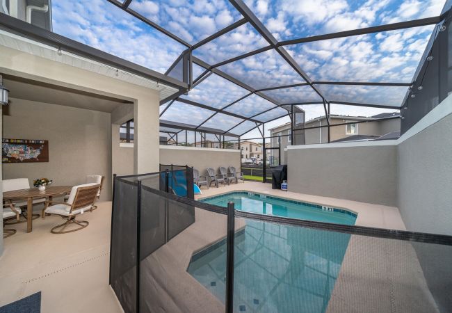 Townhouse in Kissimmee - Amazing Townhouse 4Bed/3Bath/Pool/5Min Disney Townhouse in Kissimmee - Amazing Townhouse 4Bed/3Bath/Pool/5Min Disney