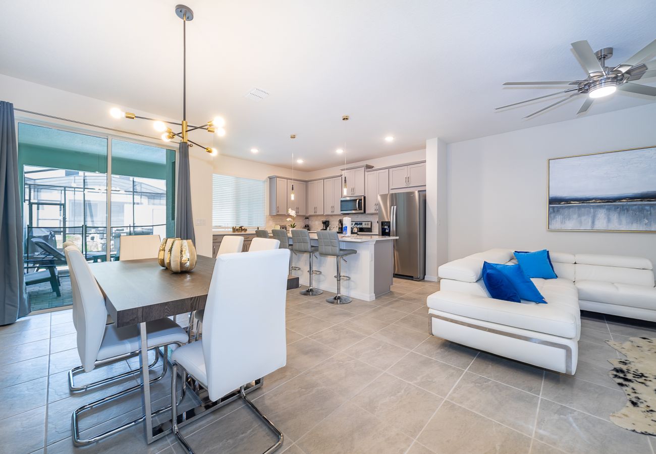 Townhouse in Kissimmee - Sweet Townhouse 4Beds/3Baths/Pool/18Min Disney